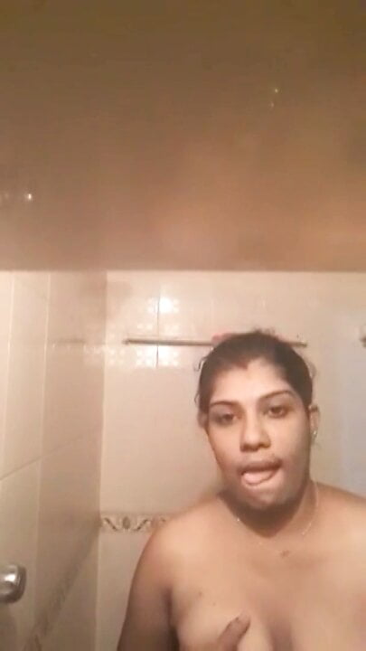 aunty self video showing boobs and pussy