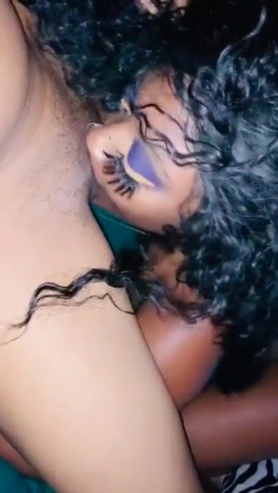 My cousin sucks her friend’s clit